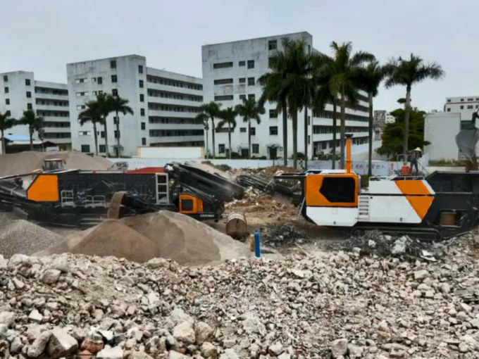 RTPF350DS Crawler Impact Crushing Station (South China Project) (1)