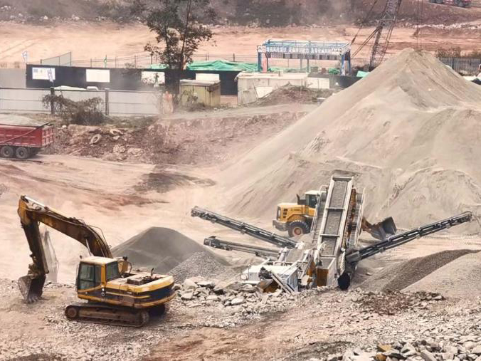 RT3YK6018 Crawler Mobile Screening Station (Chongqing Project) (1)