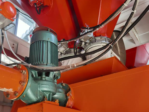 HZS180 Concrete Mixing Station (Yueyang, Hunan) (4)