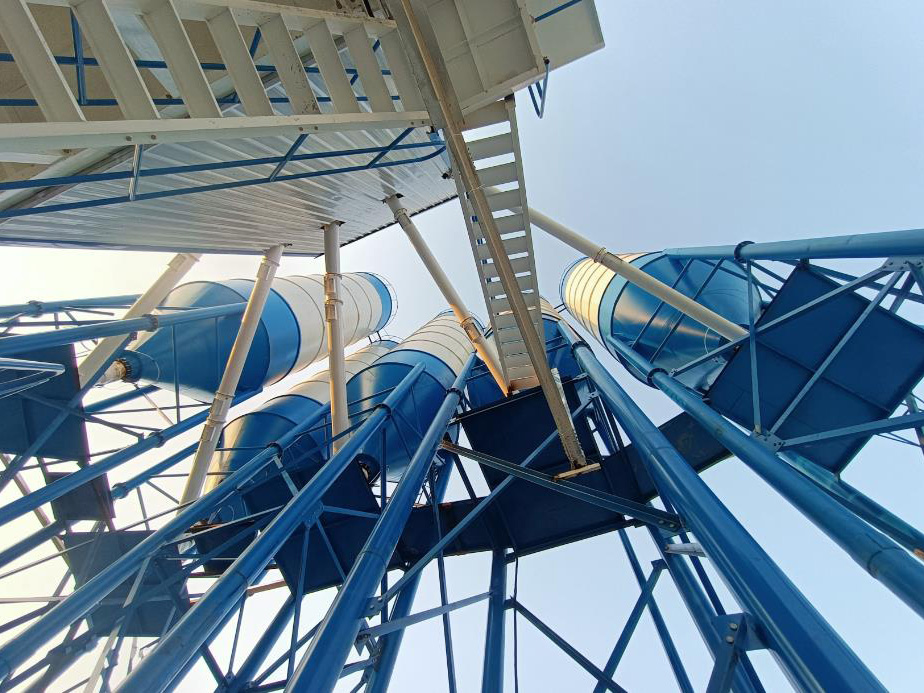 HZS120Concrete Mixing Station (Chongqing) (2)