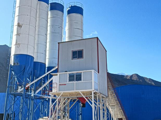 HZS120 Concrete Mixing Station(Pishan, Xinjiang) (2)